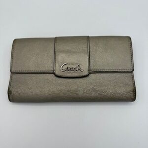 Coach Metallic Gray Leather Wallet Snap‎ Closure Zip Around Accordion